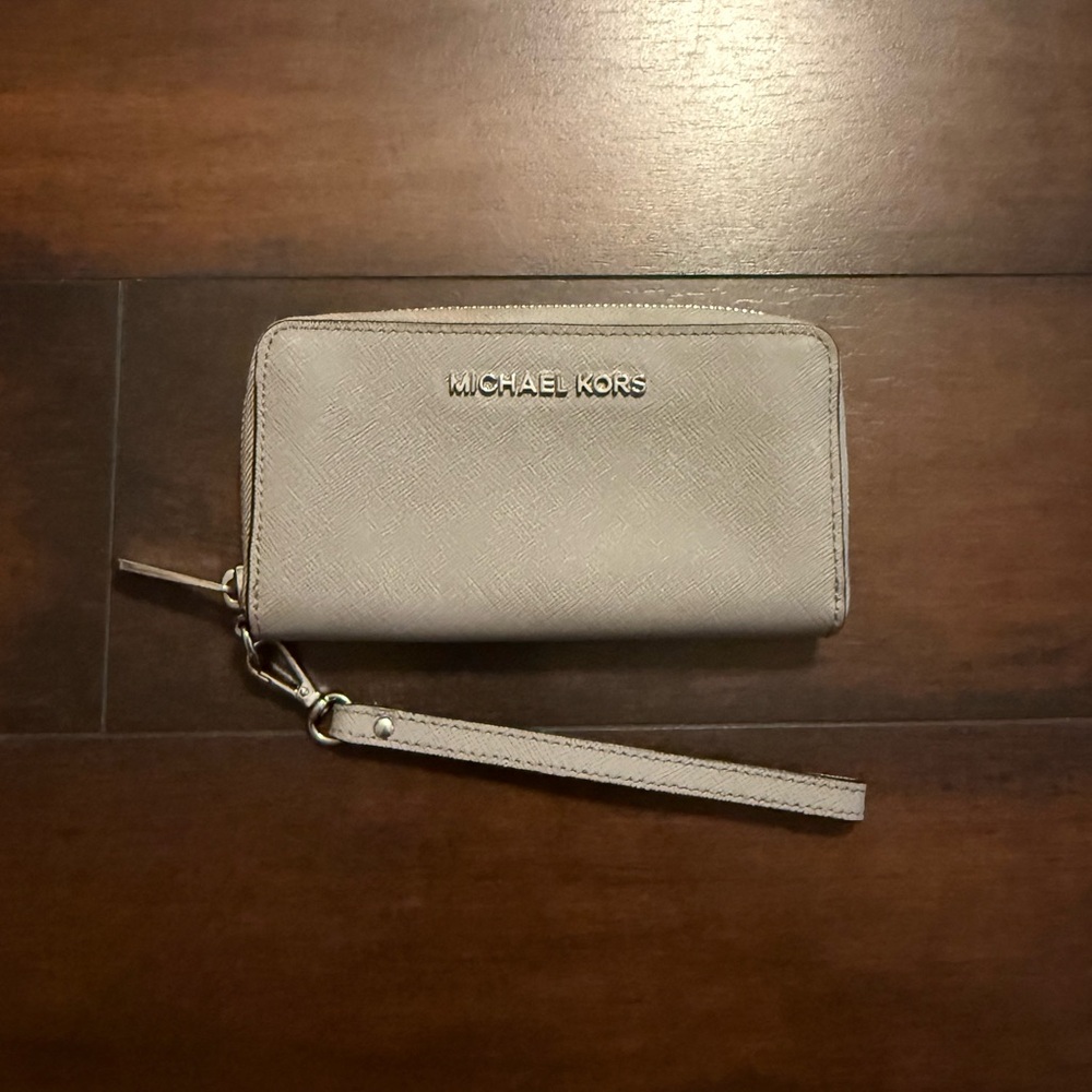 Michael Kors Jet Set Travel Continental Wallet Grey